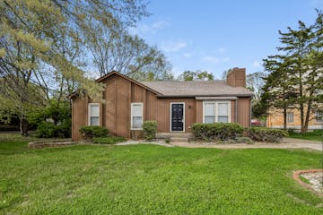 8623 Wooded Glen Rd Louisville, KY 40220